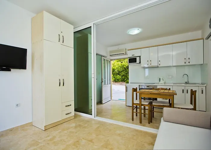 Hvar Port View Apartman *