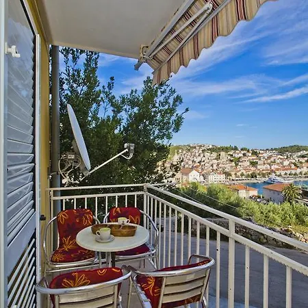Hvar Port View Apartment Hvar Town