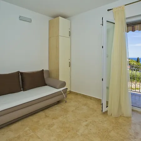 Hvar Port View Apartment